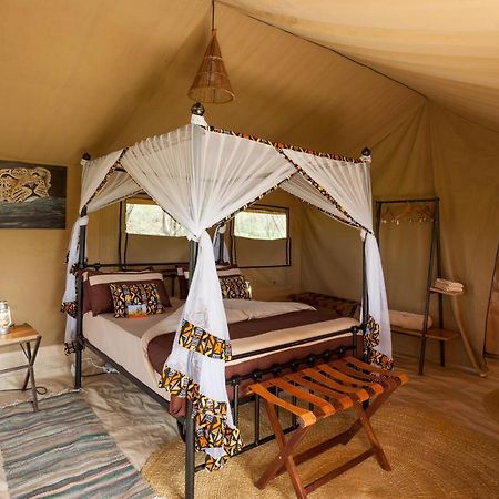 Gnu Mara River Camp Серенгети Экстерьер фото