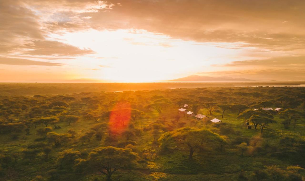 Gnu Mara River Camp Серенгети Экстерьер фото